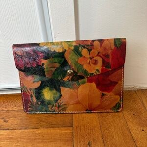 NEW Autumn floral leather Patricia Nash purse